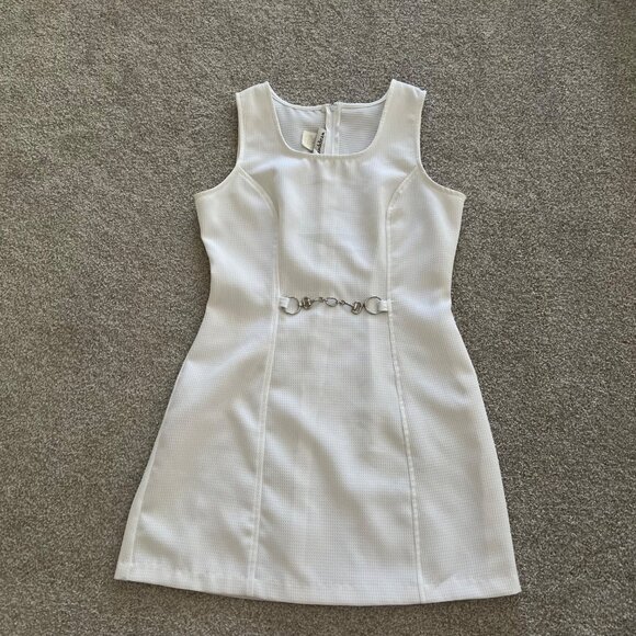 Vintage Wrapper Fitted Square Neck White Textured Dress Silver Belt Accent - Picture 6 of 11